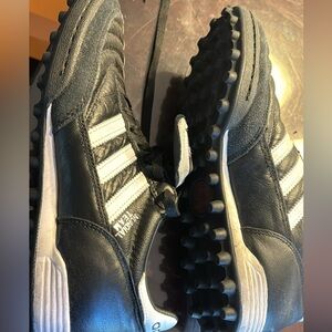 Adidas leather indoor/turf soccerr cleats, Men’s 7.5/Women’s 9. Gently used.